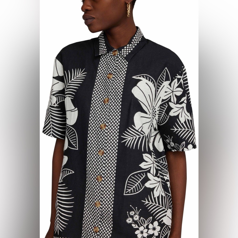 Farm Rio Button-up Linen Blend Black and White Graphic Macaw Shirt Size S NWT